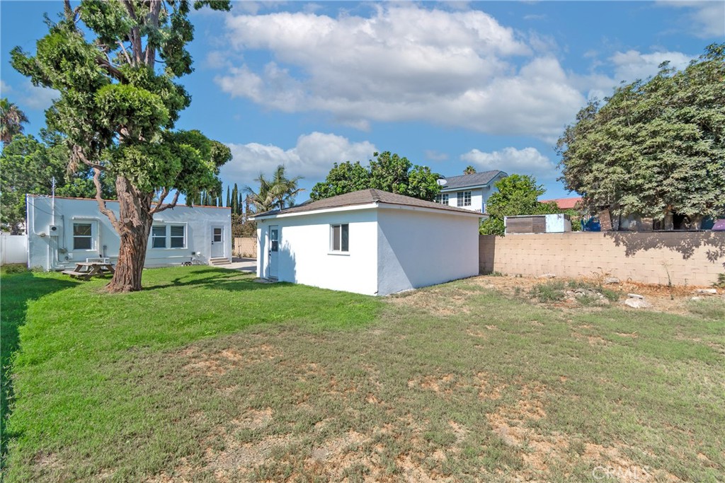 6302 Homewood Avenue