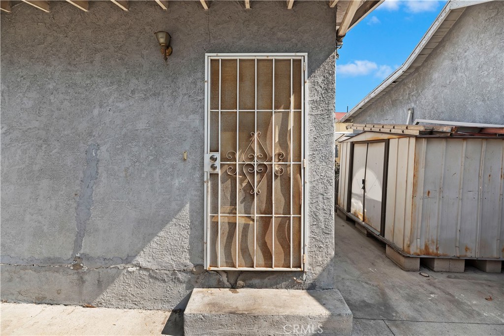 1151 Calzona Street