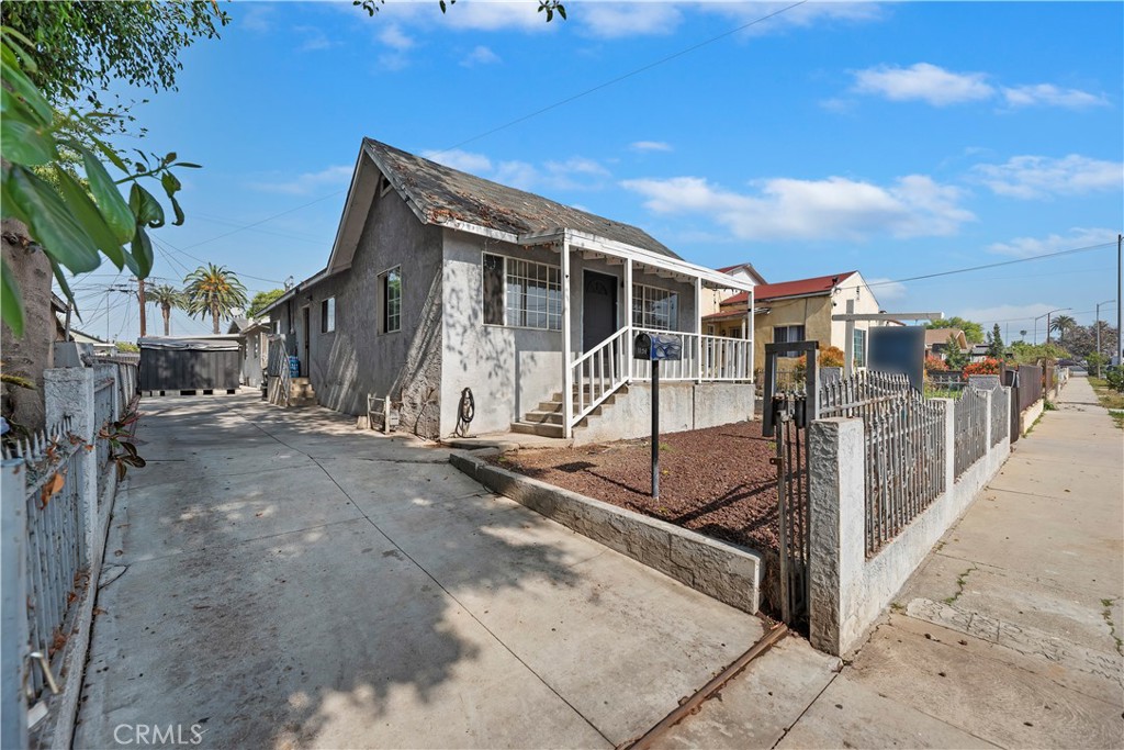 1151 Calzona Street