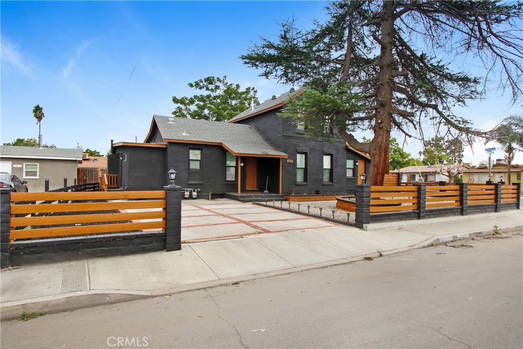 165 N Alessandro Avenue