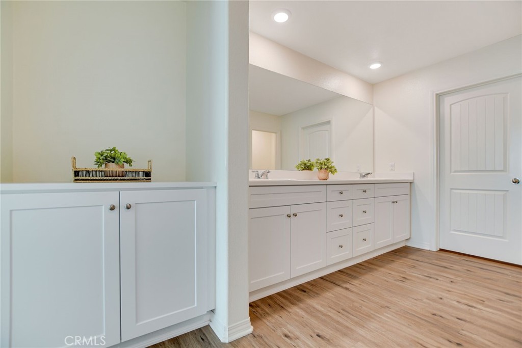 7891 Griffith Peak Street