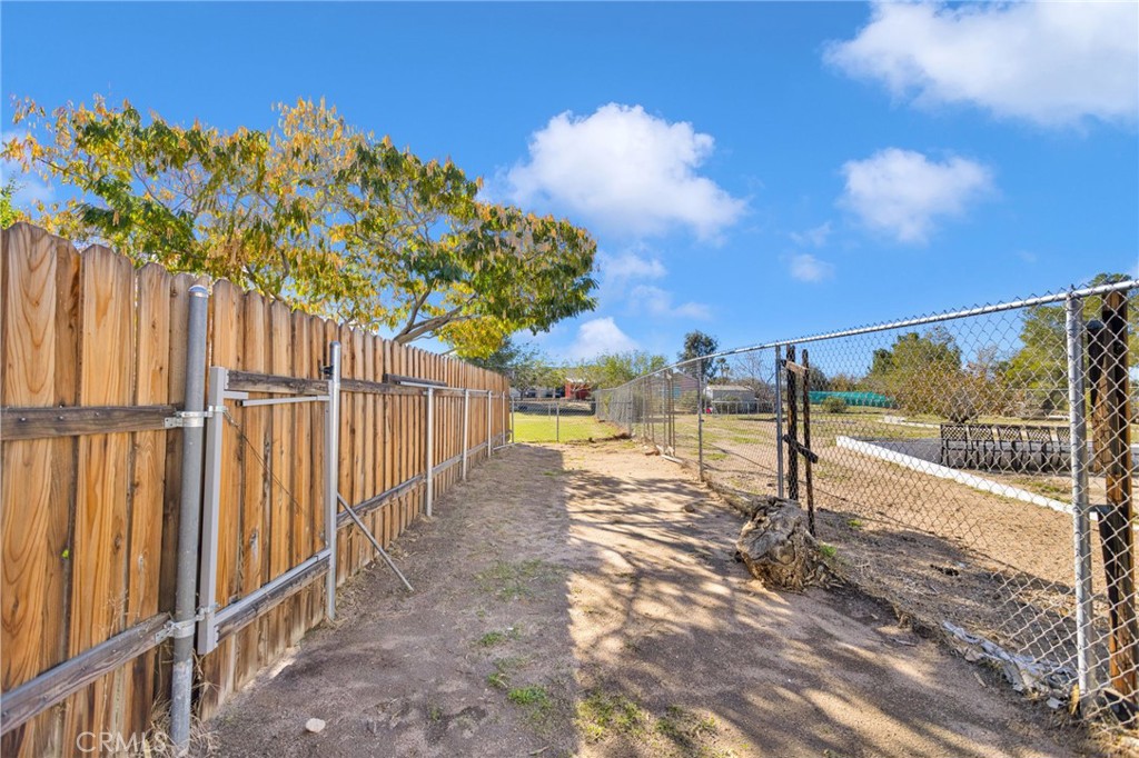 12718 Triple Tree Terrace