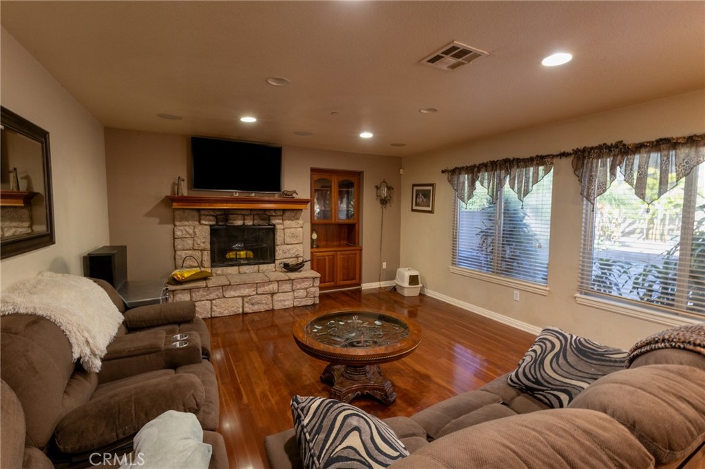 3772 Elm