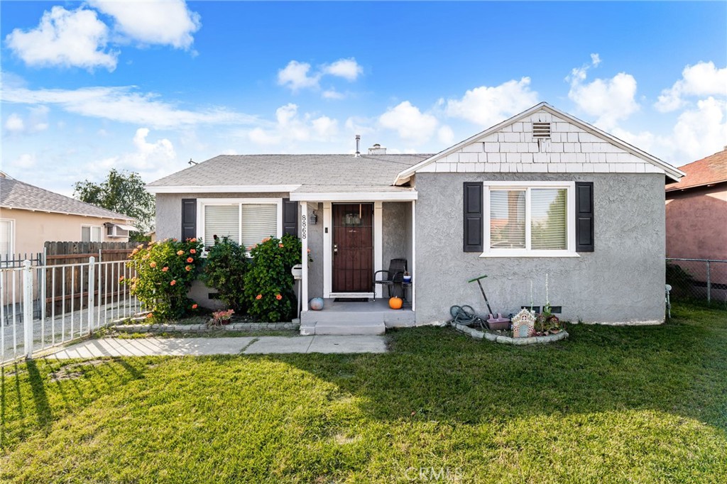 8868 Juniper Avenue
