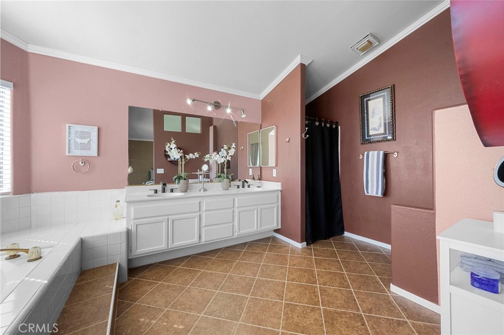 11825 Mount Royal Court