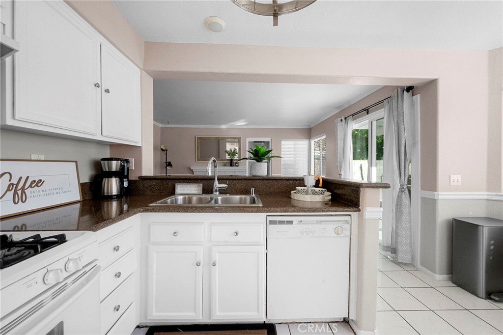 11825 Mount Royal Court