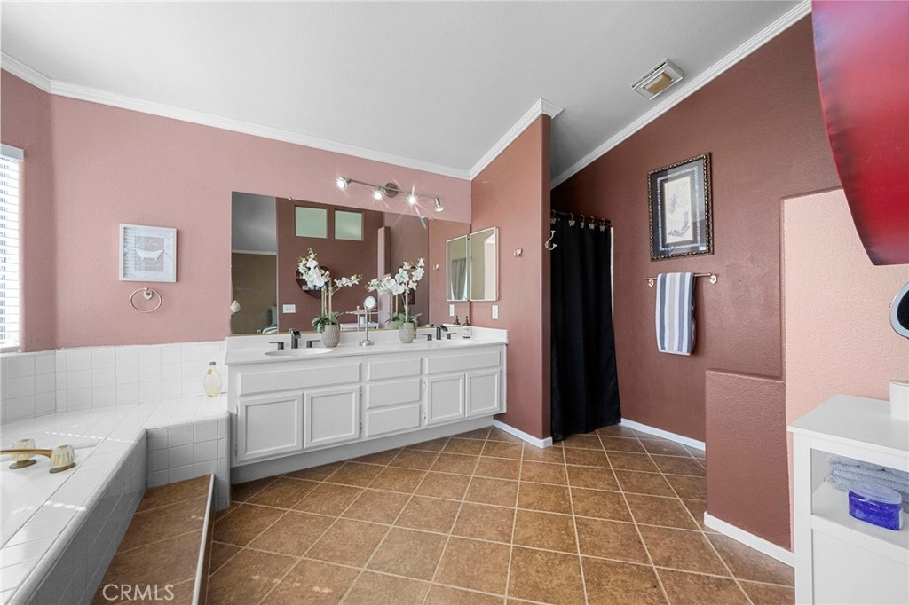 11825 Mount Royal Court