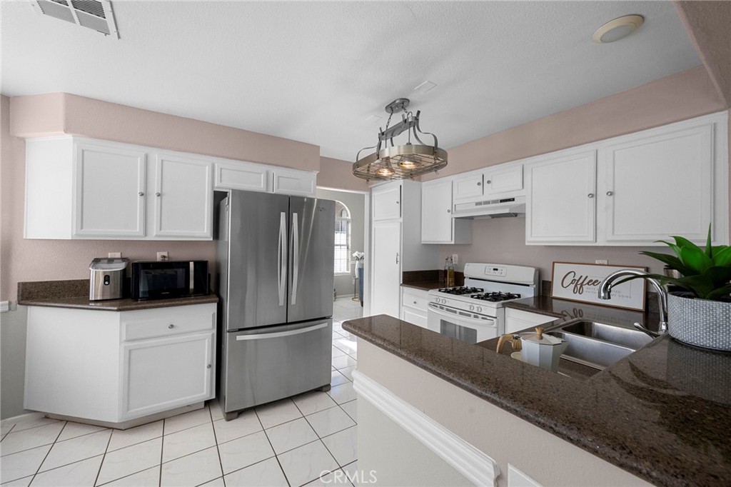 11825 Mount Royal Court