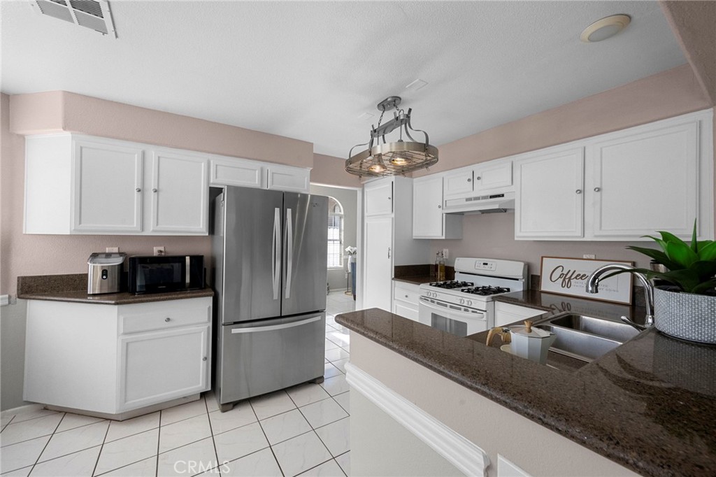 11825 Mount Royal Court