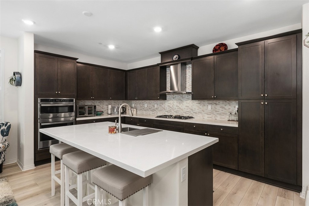 4536 S Afton Privado