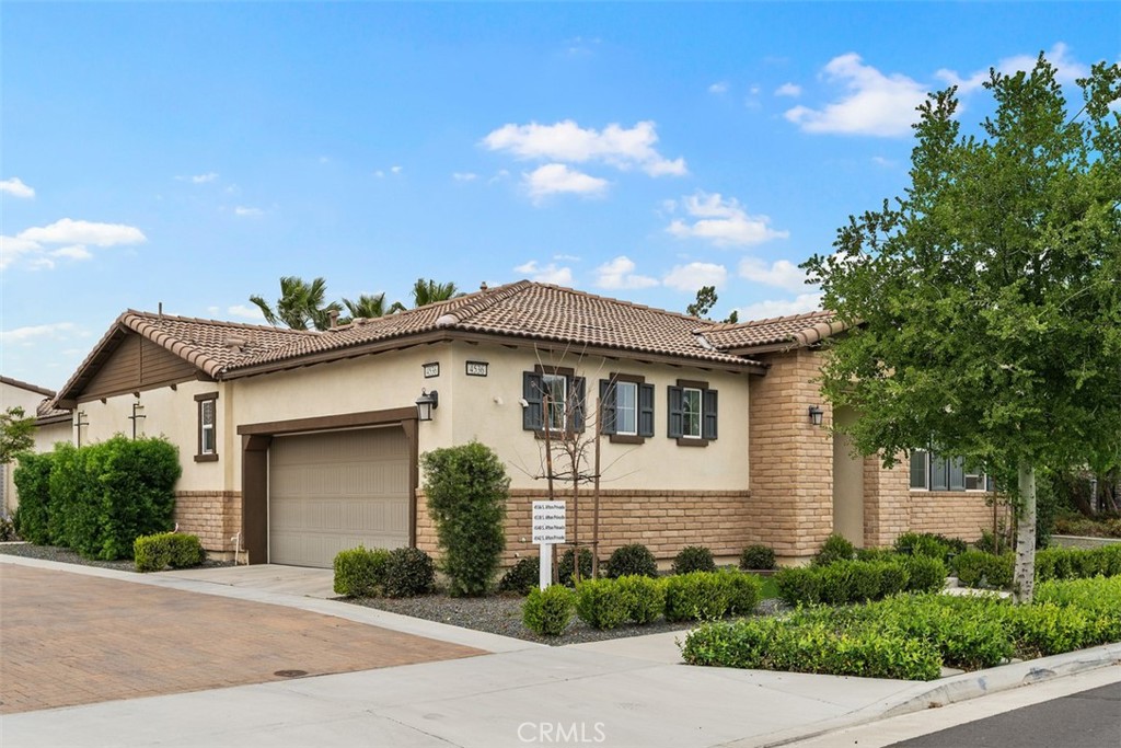 4536 S Afton Privado