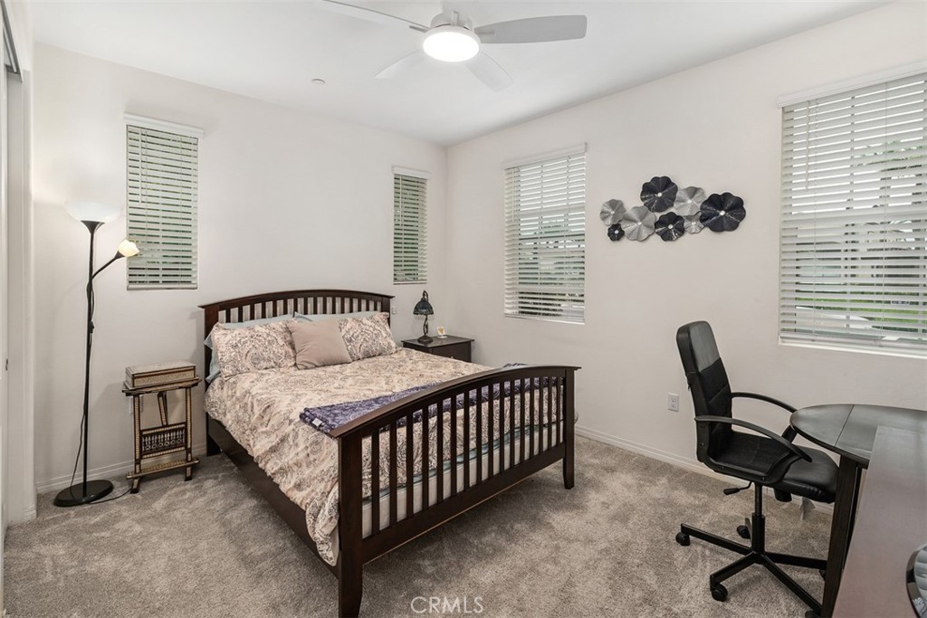 4536 S Afton Privado