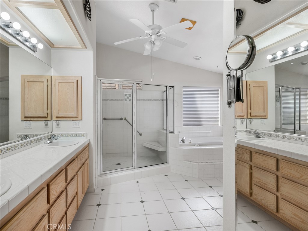 16992 Joshua