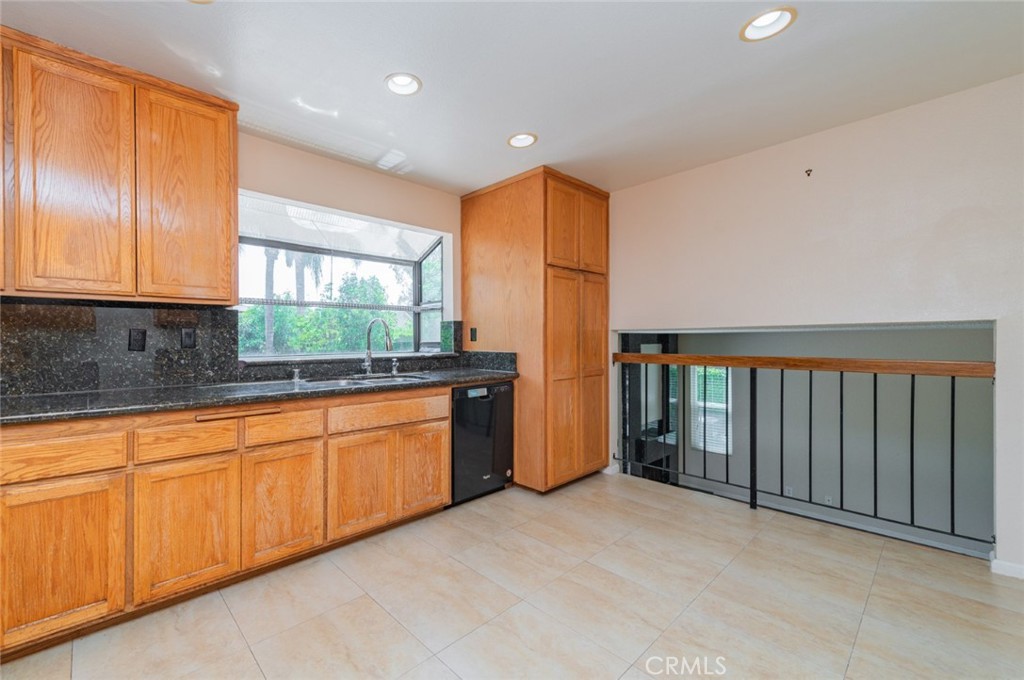 8 Quiet Hollow Road