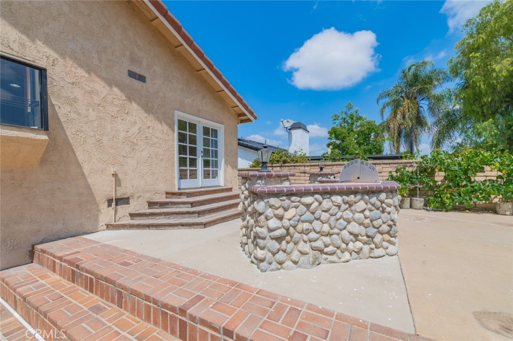 8 Quiet Hollow Road