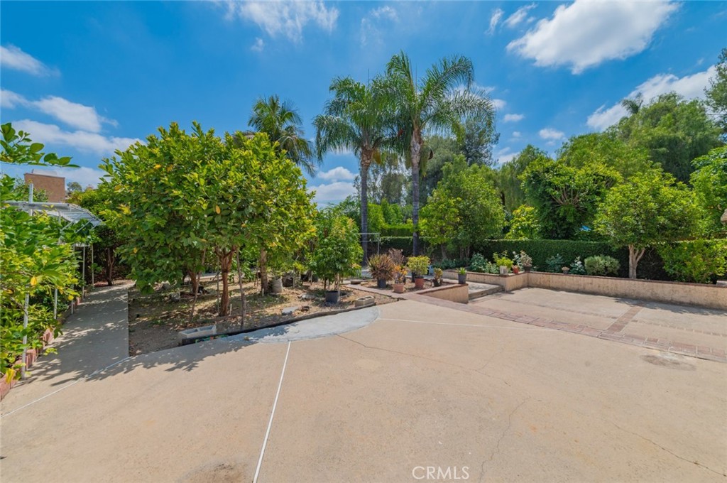 8 Quiet Hollow Road