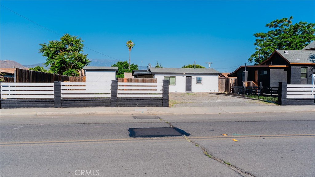 165 N Alessandro Avenue