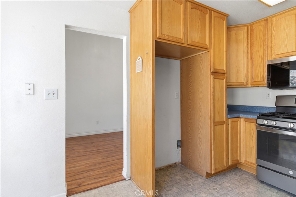 2634 Akron