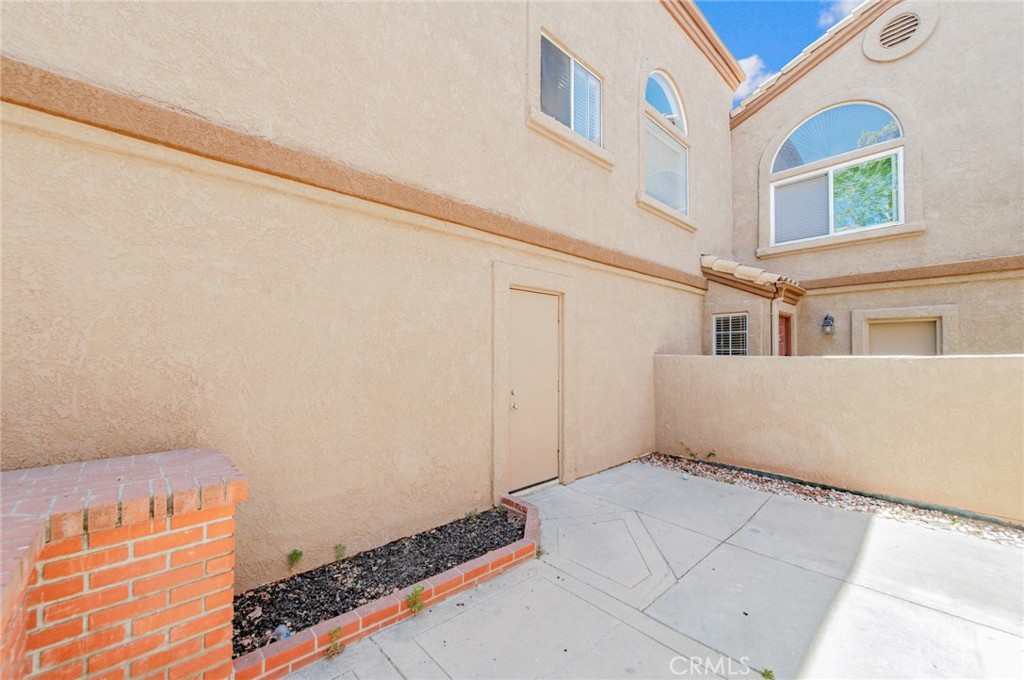 14689 Moon Crest Lane C