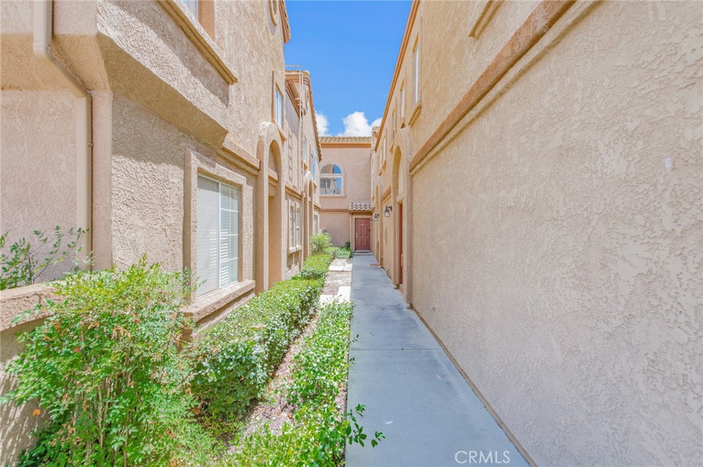 14689 Moon Crest Lane C