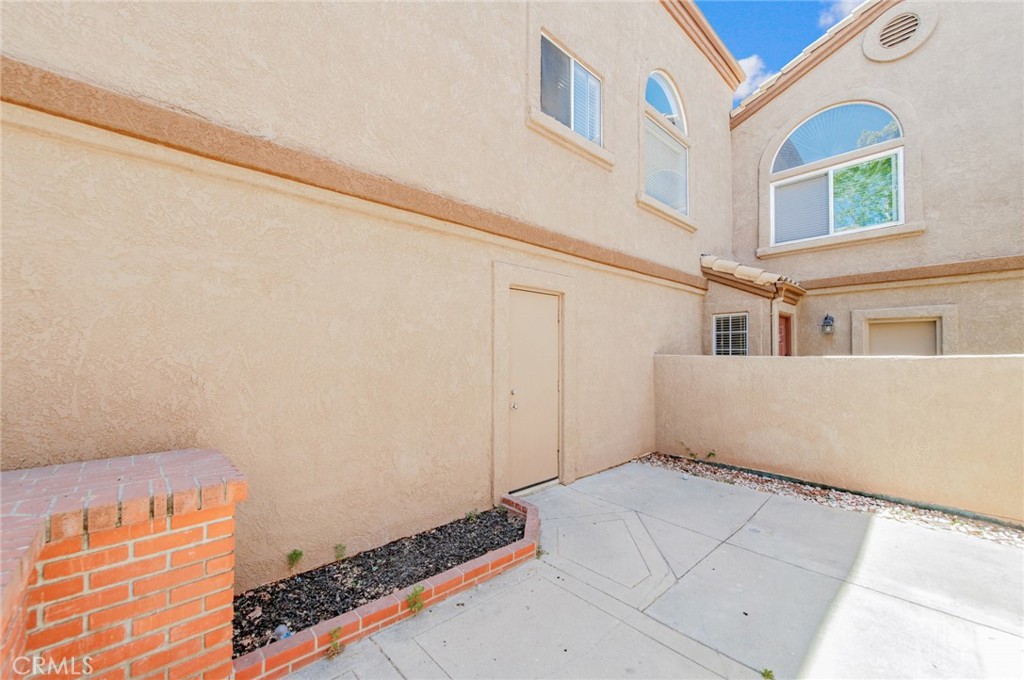 14689 Moon Crest Lane C