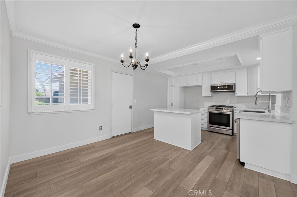 807 N Madera