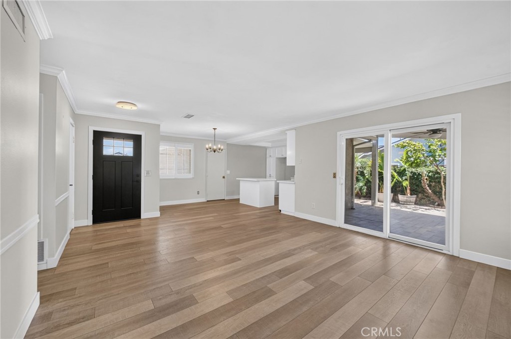 807 N Madera