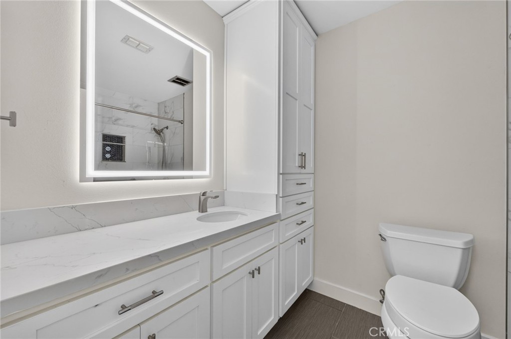 807 N Madera