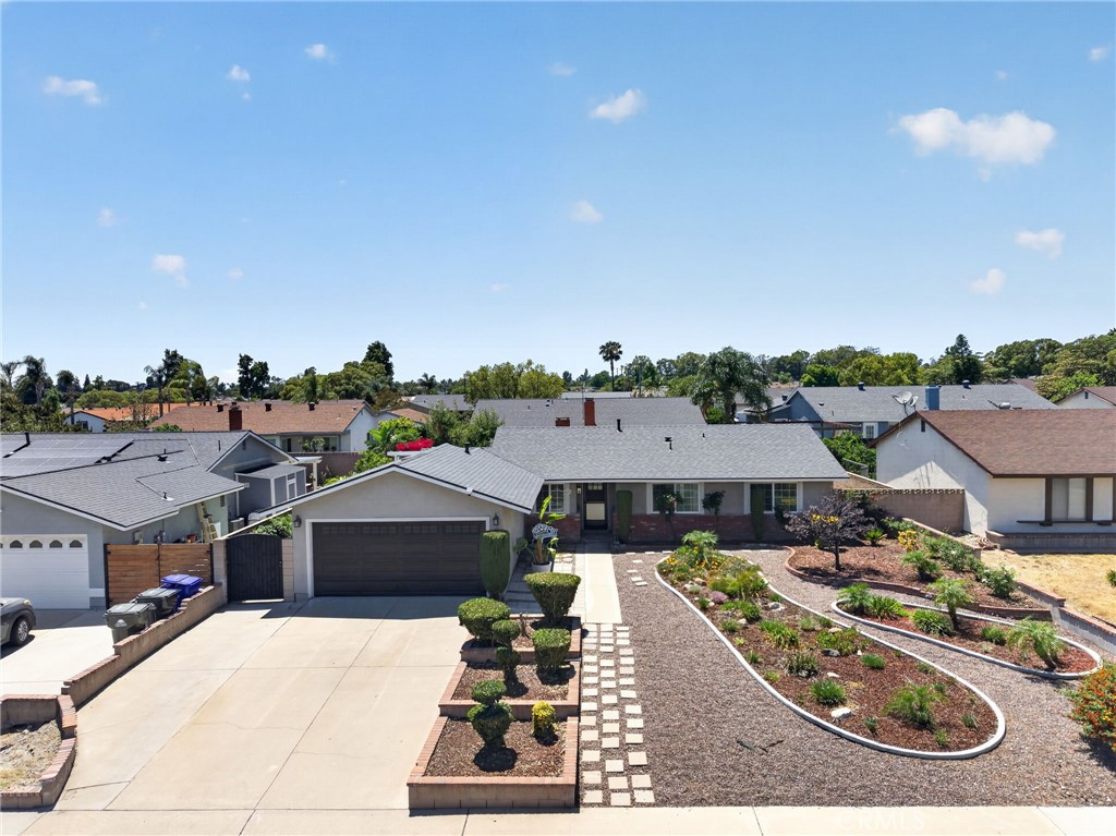807 N Madera