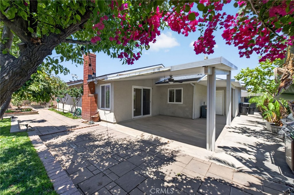 807 N Madera