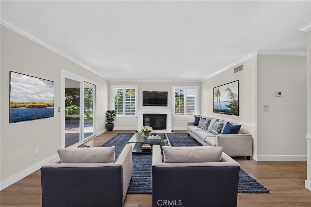 807 N Madera