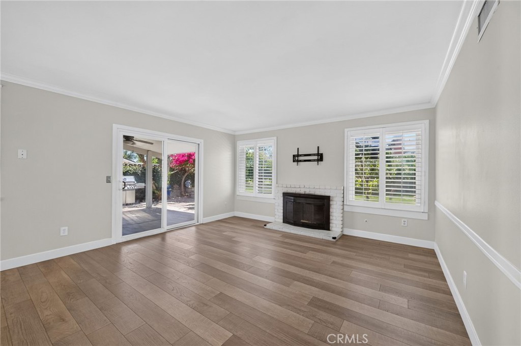 807 N Madera