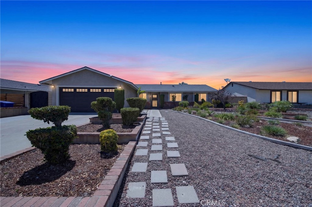 807 N Madera