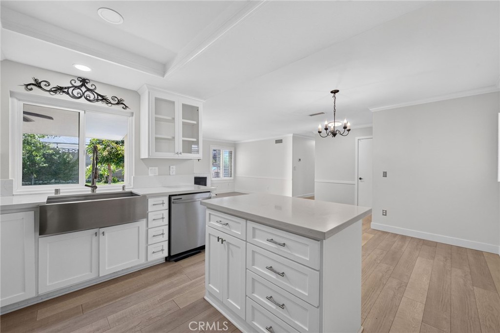 807 N Madera