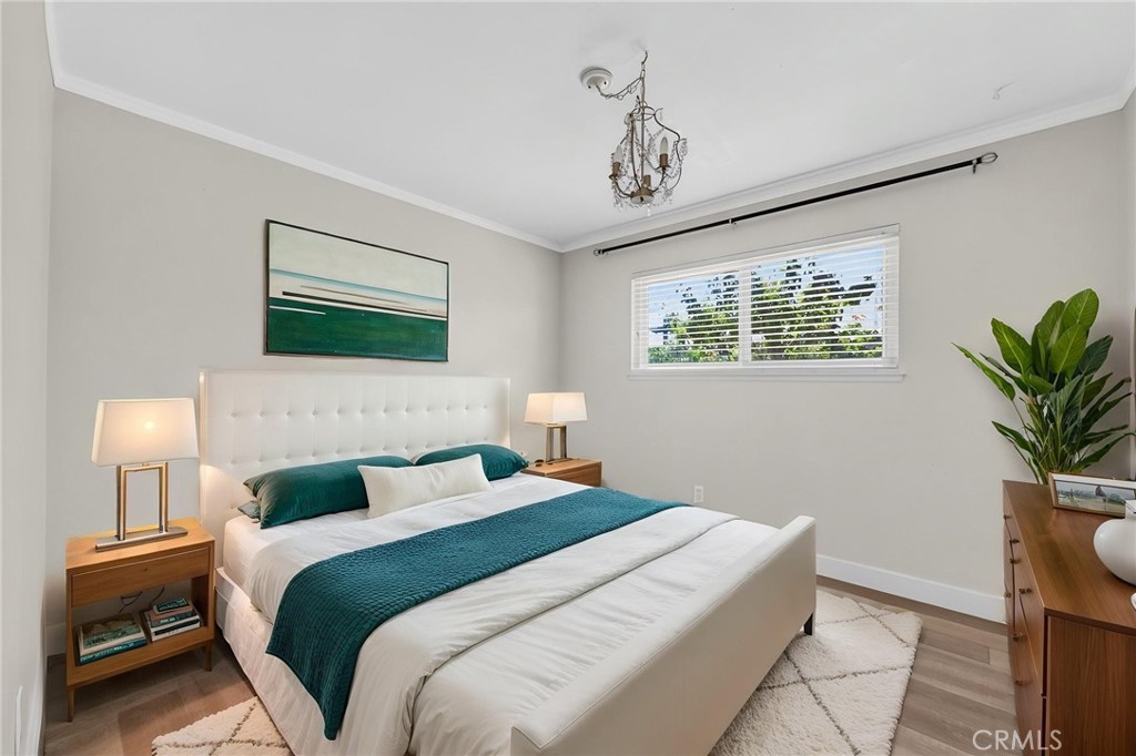 807 N Madera