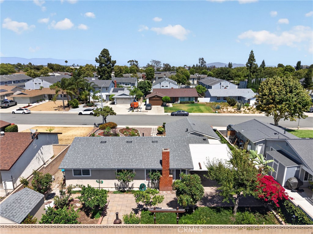 807 N Madera