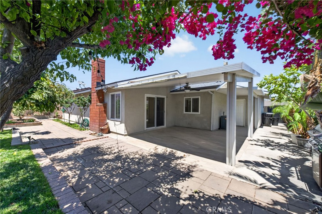 807 N Madera
