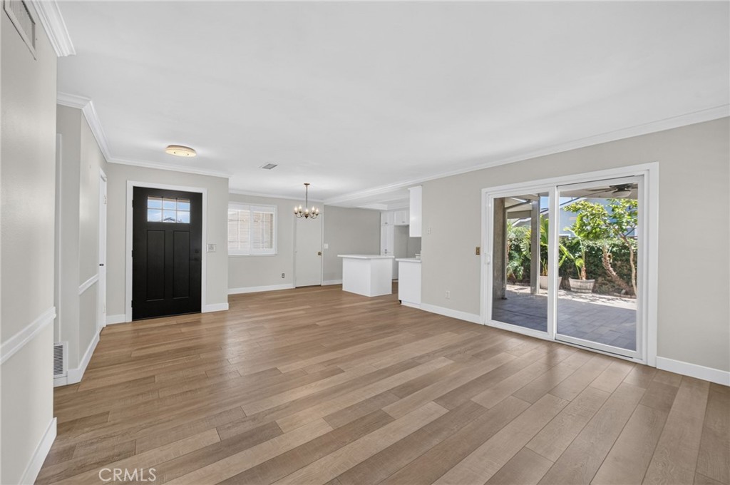 807 N Madera