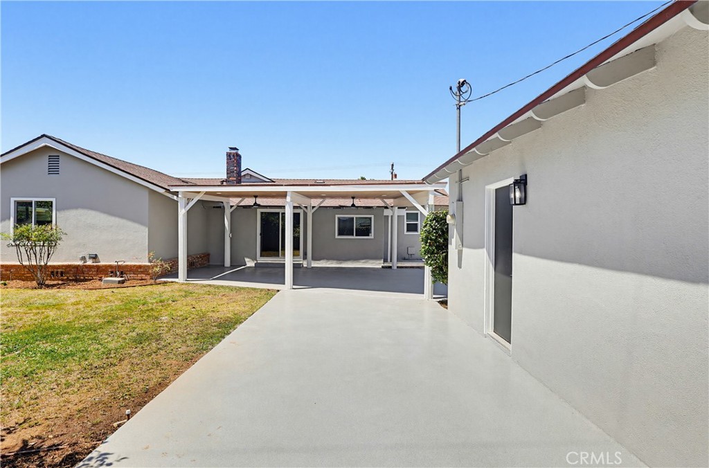 1532 E Old Badillo