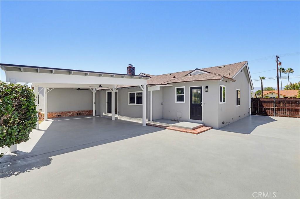 1532 E Old Badillo