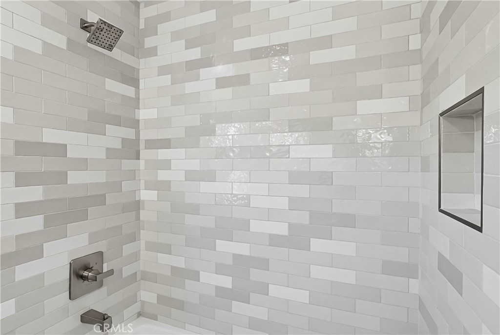 1532 E Old Badillo