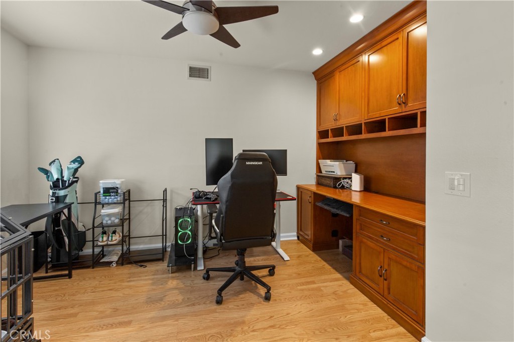 6118 E Garnet