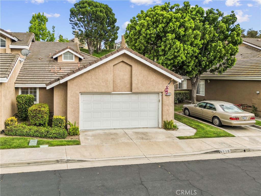 6118 E Garnet