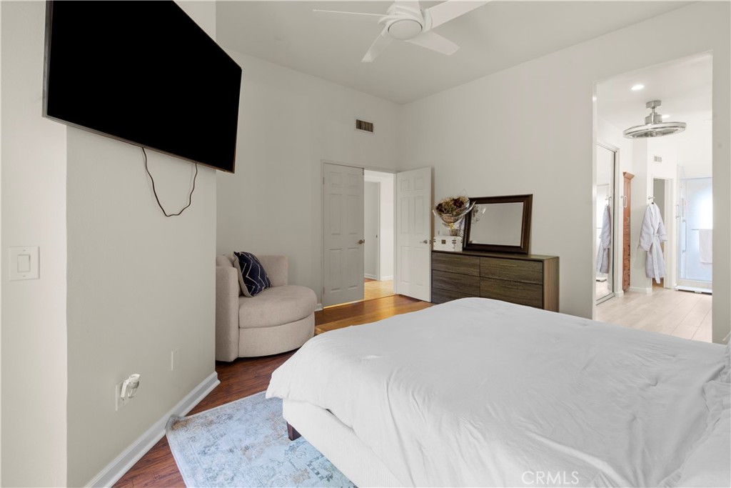 6118 E Garnet