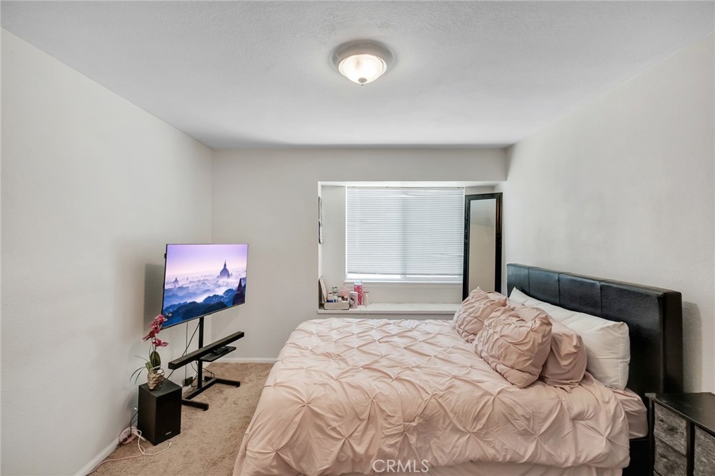 13251 Winona