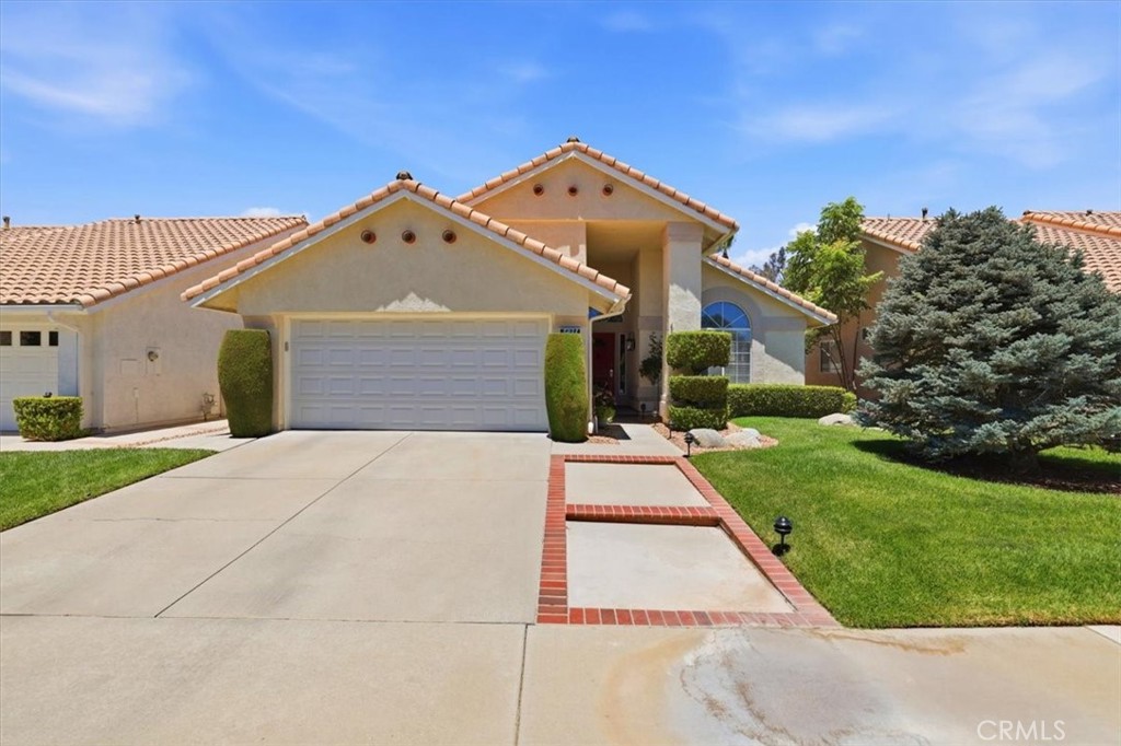 5831 Oakmont
