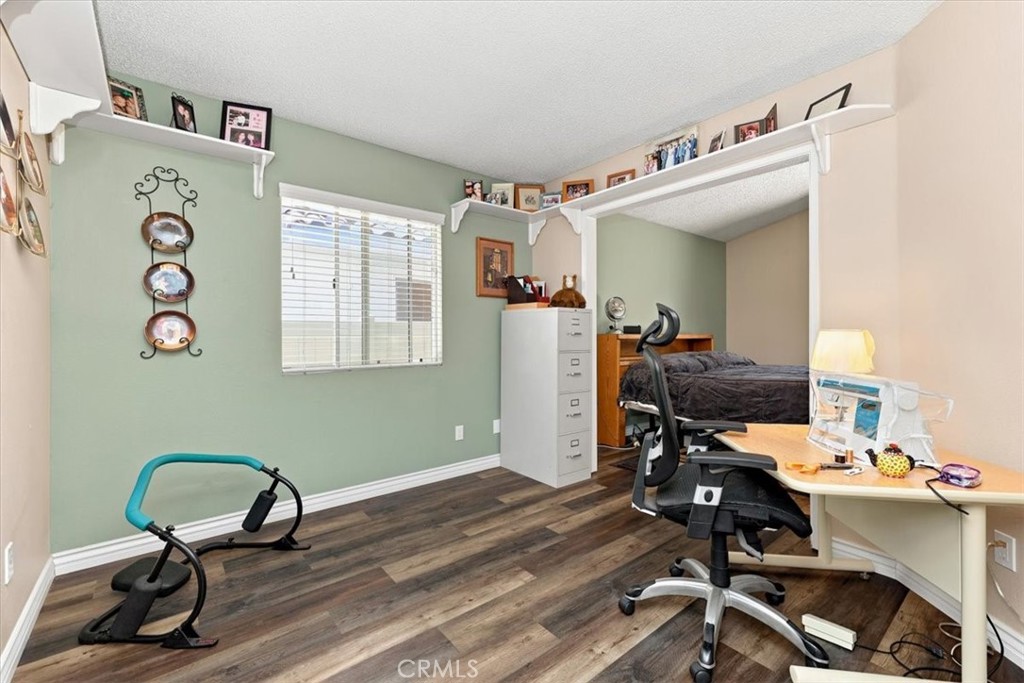 5831 Oakmont