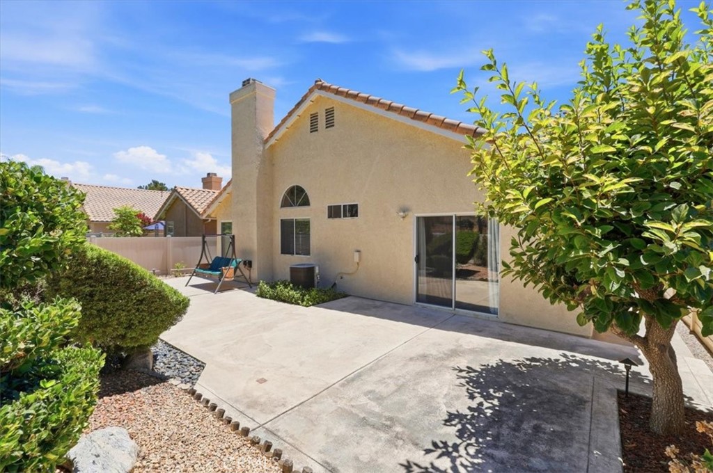 5831 Oakmont