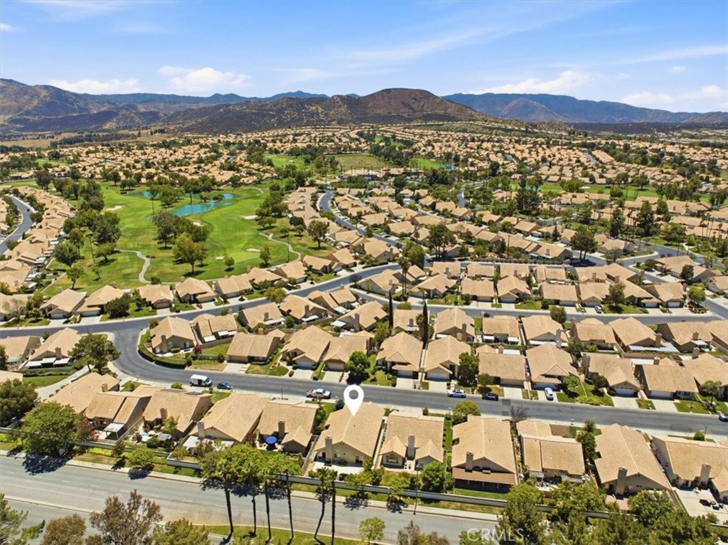5831 Oakmont