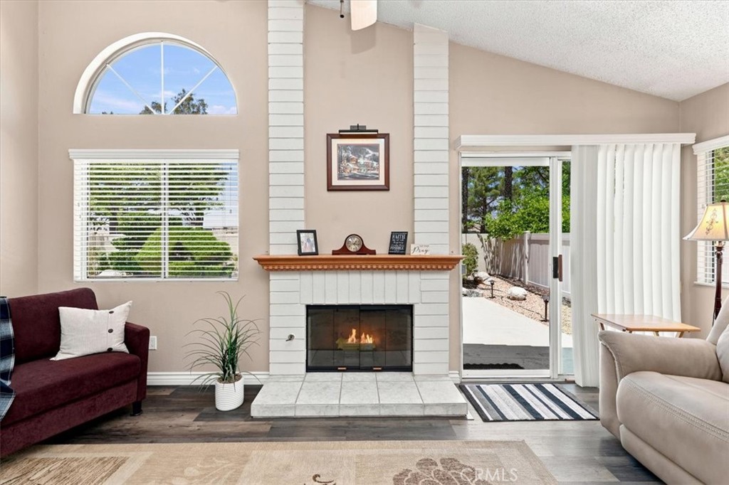 5831 Oakmont